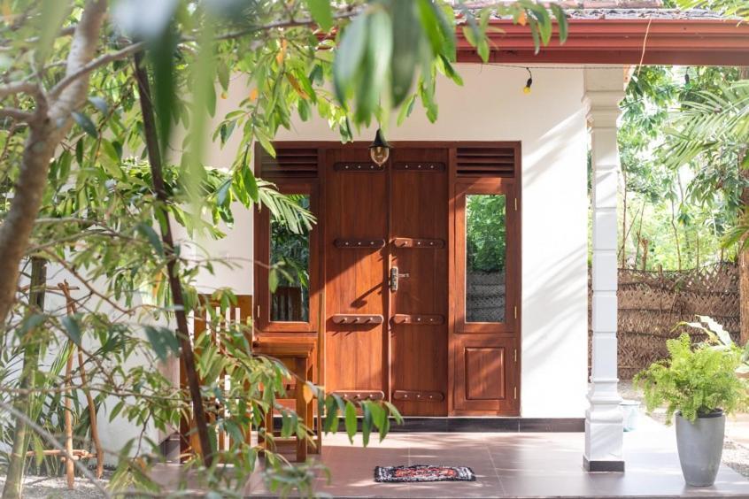 Aurora Midigama Hotel Ahangama Bagian luar foto